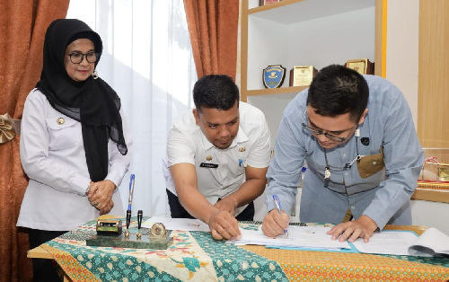 pemko_siantar_dan_ramayana_teken_perjanjian_kerja_sama_pemanfaatan_bgs