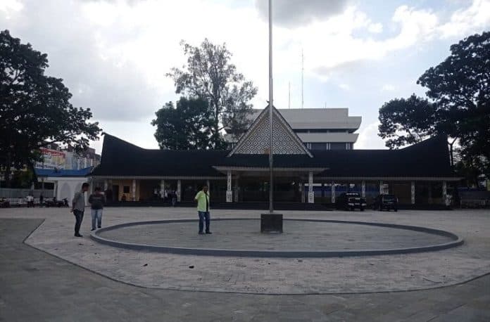 pemko_siantar_tunggu_penyempurnaan_pengerjaan_alun_alun_lapangan_adam_malik