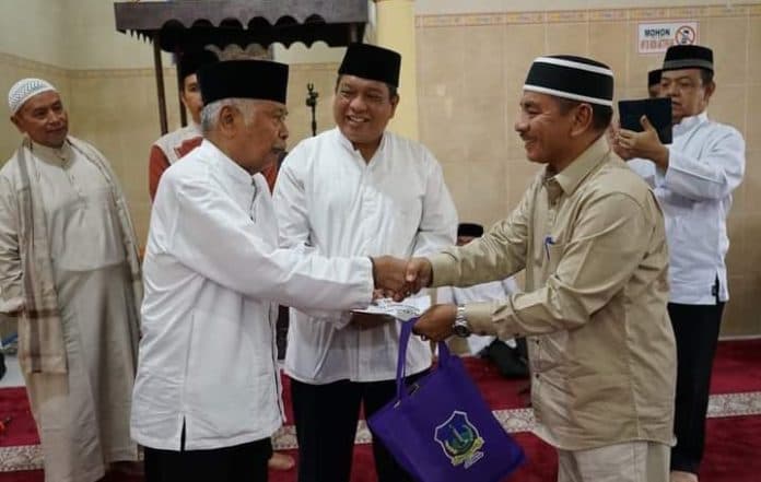 pemko_tebing_tinggi_beri_tali_kasih_ke_bkm_nurul_hidayah