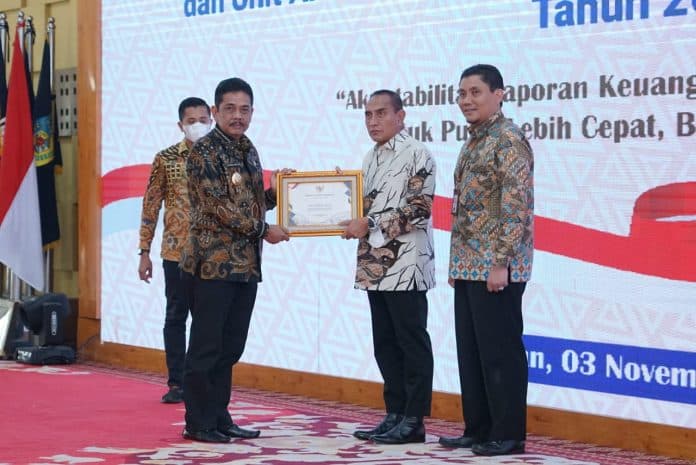 pemko_tebing_tinggi_raih_penghargaan_opini_wtp_4_kali_dari_kemenkeu_ri