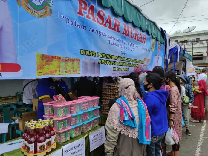 pemprov_sumut_bersama_tnipolri_gelar_pasar_murah_di_10_kabupatenkota