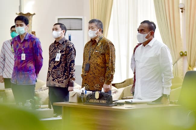 pemprov_sumut_dan_kabupaten_langkat_raih_tpakd_awards_2020