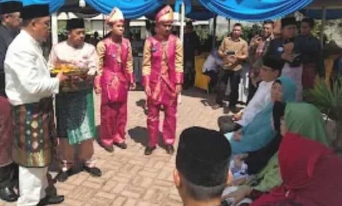pemprov_sumut_dan_pemko_tebing_tinggi_hadiri_haul_ke_127_wafatnya_datuk_bandar_kajum