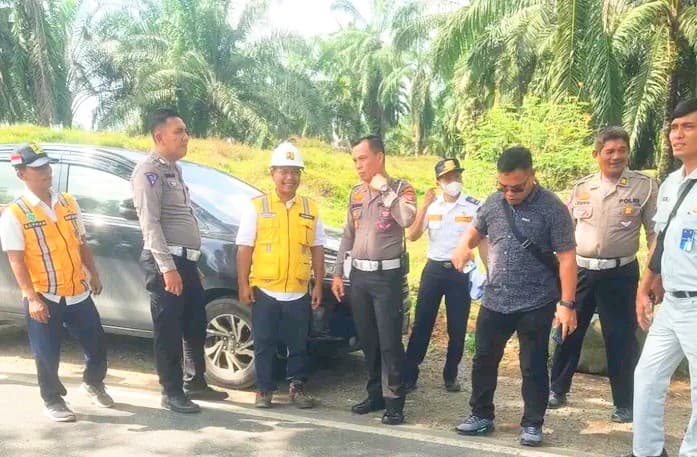 pemprovsu_dan_ditlantas_poldasu_cek_kondisi_jalinsum_batu_bara