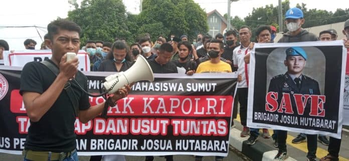 pemuda_dan_mahasiswa_sumut_desak_kapolri_usut_tuntas_kematian_brigadir_j