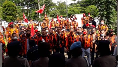pemuda_pancasila_siantar_ancam_akan_turunkan_massa_lebih_besar_lagi
