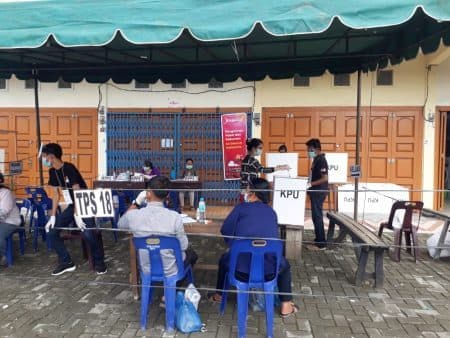 pemungutan_suara_di_tps_sudirejo_ii_medan_masih_sepi