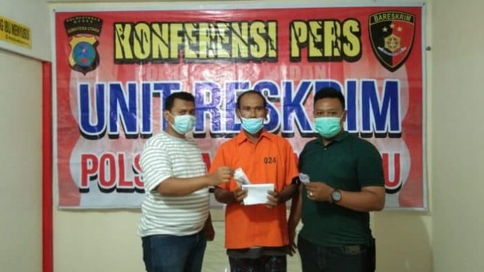 penarik_becak_ini_ditangkap_polsek_medan_baru