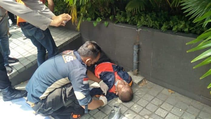 penarik_betor_ditemukan_tak_bernyawa_di_depan_hotel_cambridge_medan