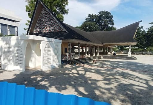 penataan_alun_alun_berbiaya_rp_45_miliar_belum_bisa_dimanfaatkan_masyarakat_siantar