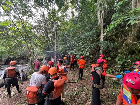 pencarian_bagian_tubuh_korban_longsor_desa_martelu_sibolangit_dihentikan