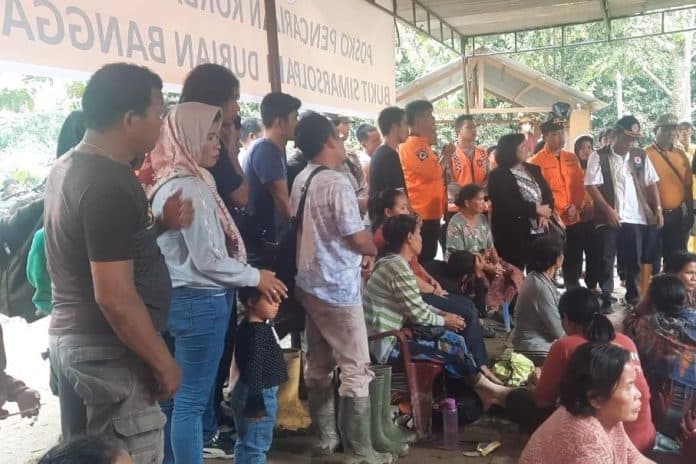 pencarian_korban_tanah_longsor_di_bukit_simarsolpah_simalungun_diperpanjang_hingga_besok