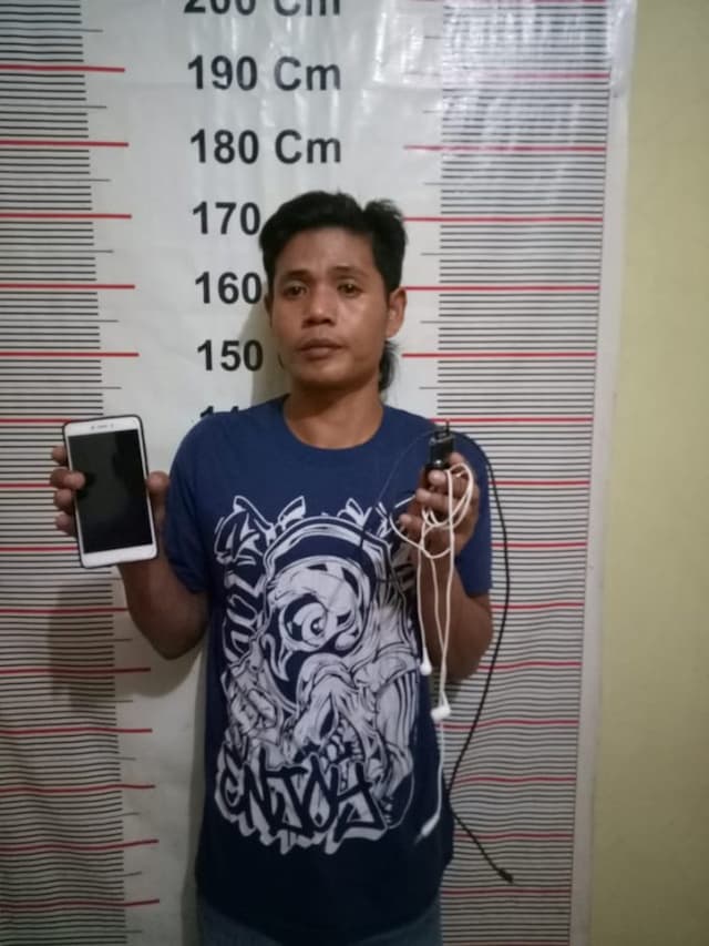 pencuri_handphone_dikerangkeng