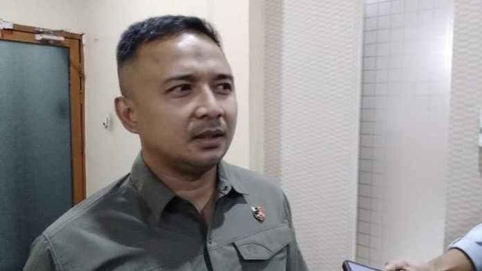 pencuri_mobil_di_komplek_abadi_palace_medan_ditangkap_kakinya_ditembus_timah_panas