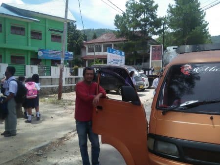 pendapatan_sopir_angkot_di_toba_mulai_bangkit_di_tengah_ptm_terbatas
