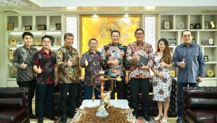 pendirian_bursa_kripto_indonesia_sebaiknya_diserahkan_ke_ojk_bukan_bappebti