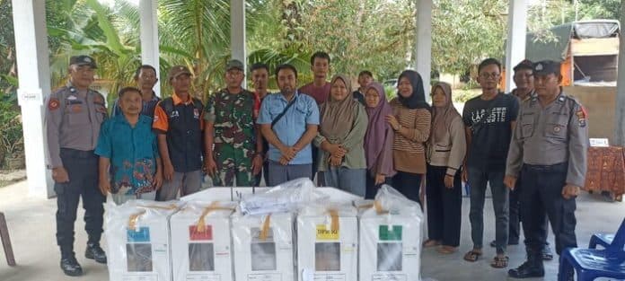 pendistribusian_logistik_pemilu_dijaga_ketat_polres_labusel_dan_tni_berkolaborasi