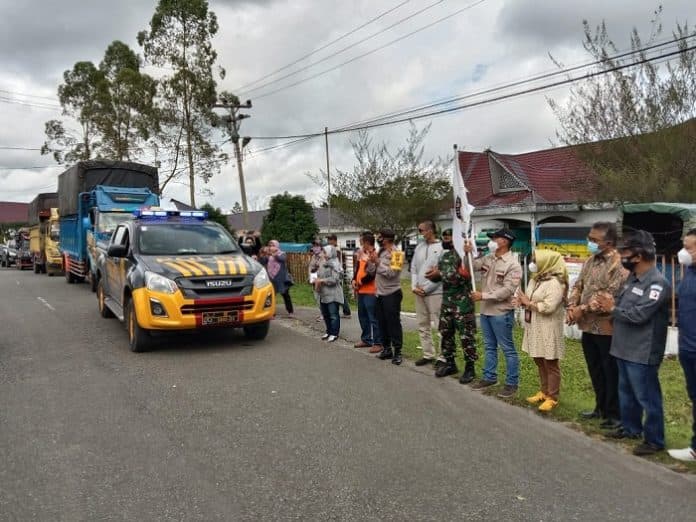 pendistribusian_logistik_pilkada_kabupaten_simalungun_dikawal_pihak_kepolisian