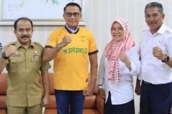 pendukung_minta_psds_dibubarkan_dirut_terima_kasih