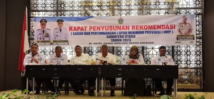 penetapan_ump_2023_bakal_tertunda_apindo_harapkan_konsistensi_implementasi_pp_36_tahun_2022_tentang_pengupahan