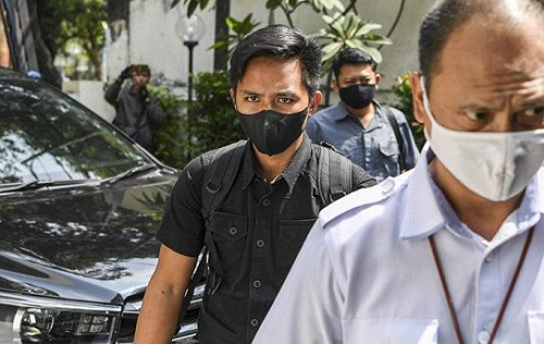 pengacara_bharada_e_sebut_kliennya_berbohong_tak_ada_baku_tembak_di_rumah_sambo