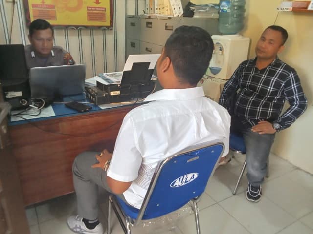 pengacara_pdip_laporkan_kpu_tapteng_ke_polisi_dan_bawaslu
