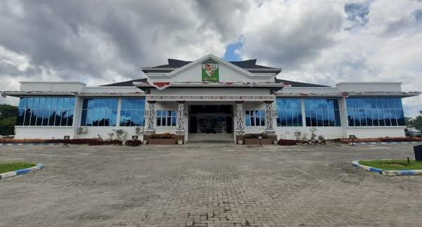pengamat_anggaran_sebut_pemkab_simalungun_tak_mampu_ukur_potensi_pad