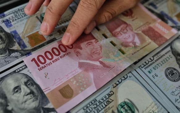 pengamat_ingatkan_konflik_interst_cukong_paslon_dalam_pilkada