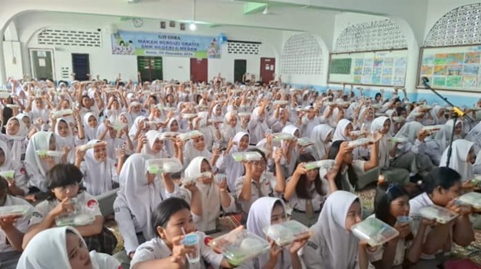pengamat_tanggapi_program_makan_bergizi_gratis_yang_turun_jadi_rp10_ribu