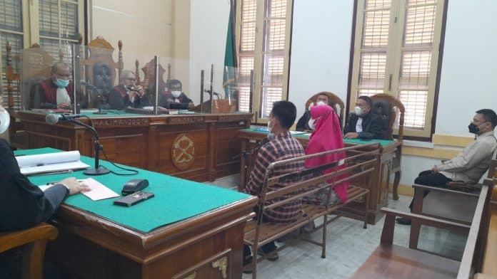 penganiayaan_remaja_di_depan_mini_market_korban_mengaku_dipukuli_lebih_5_kali