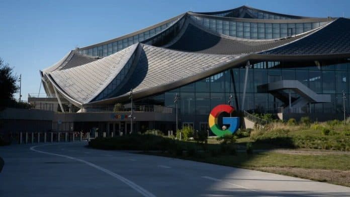 pengembangan_ai_google_timbulkan_masalah_emisi_rumah_kaca