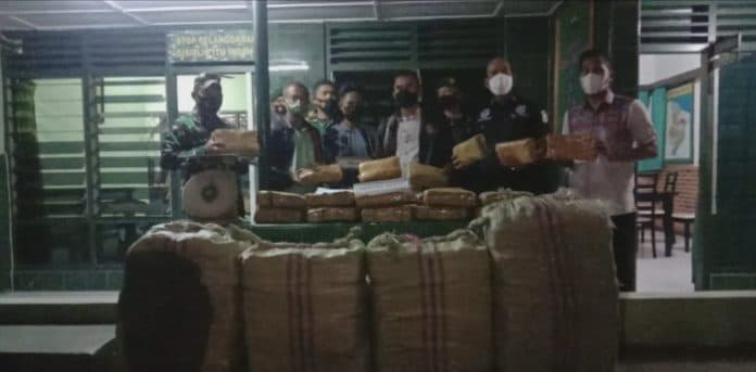 pengendara_innova_bawa_148_kg_ganja_diamankan_koramil_13_percut_sei_tuan