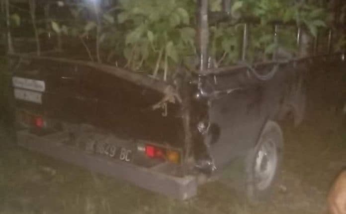 pengendara_motor_tewas_tabrak_mobil_berhenti_di_deli_serdang_sopir_ditahan_dan_dipaksa_bayar_pajak