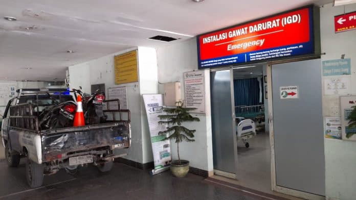 pengendara_yamaha_vixion_dan_honda_megapro_dilarikan_ke_rs_pasca_tabrakan_di_jalan_sangnawaluh