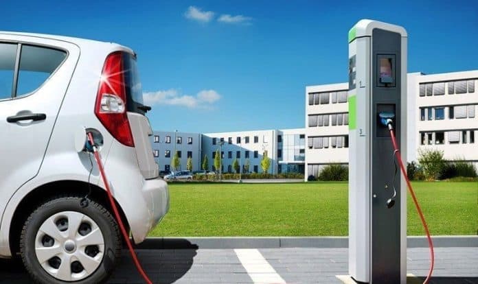 penggunaan_fast_charging_sebaiknya_tidak_terlalu_sering