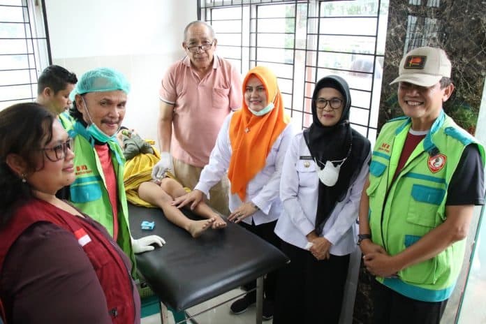 pengobatan_gratis_ketua_satgas_bkb_provinsi_sumut_turun_ke_kota_siantar