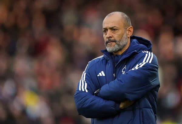pengurangan_4_poin_nottingham_forest_terperosok_ke_zona_degradasi