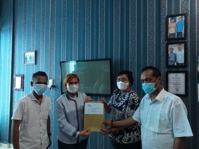 pengurus_serikat_media_syber_indonesia_samosir_terima_sk