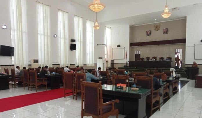 pengusul_hak_angket_dprd_siantar_sebut_pengangkatan_4_camat_tak_sesuai_aturan