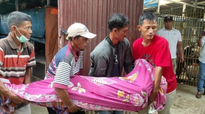 penjaga_ternak_ayam_di_jalan_medan_siantar_ditemukan_tewas_bersimbah_darah