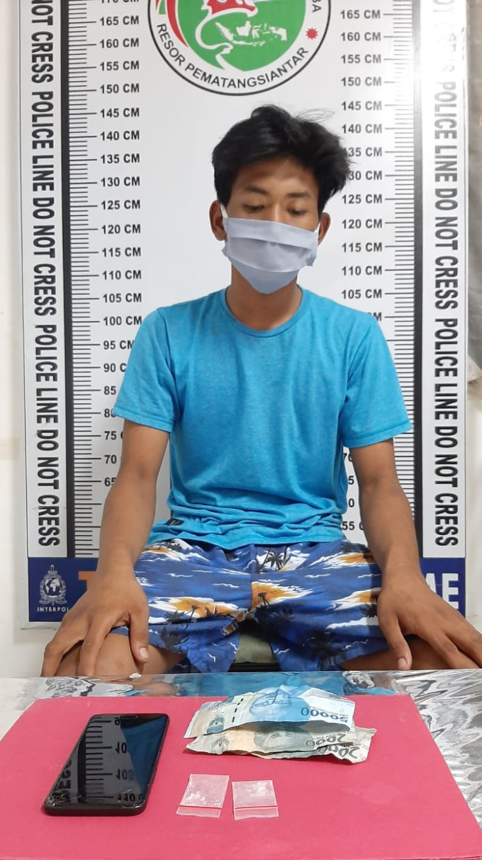penjual_dan_pembeli_sabu_dibekuk_satnarkoba_polres_siantar