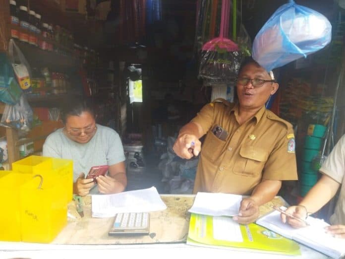 penjual_pupuk_subsidi_di_porsea_abaikan_het_petani_diminta_lapor_polisi