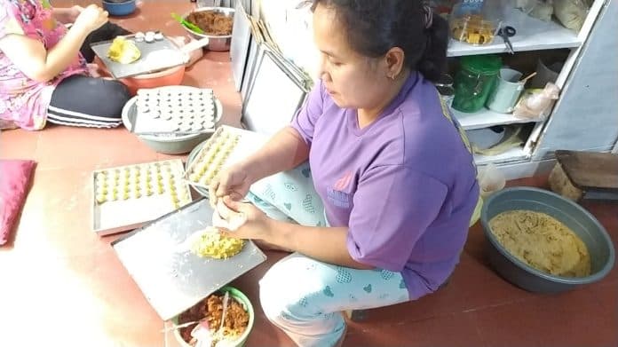 penjualan_kue_kering_meningkat_di_tengah_naiknya_harga_bahan_baku