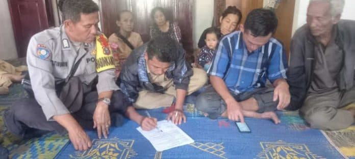 pensiunan_asn_di_samosir_ditemukan_tewas_gantung_diri_di_belakang_rumahnya
