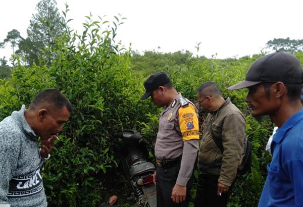 pensiunan_bumn_ditemukan_tewas_di_kebun_teh_tobasari