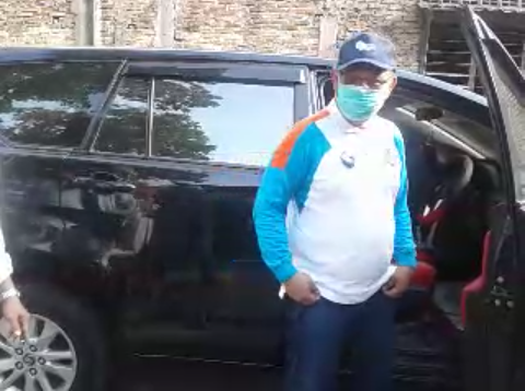 pentingnya_jaga_jarak_plt_walikota_medan_kemudikan_mobil_sendiri