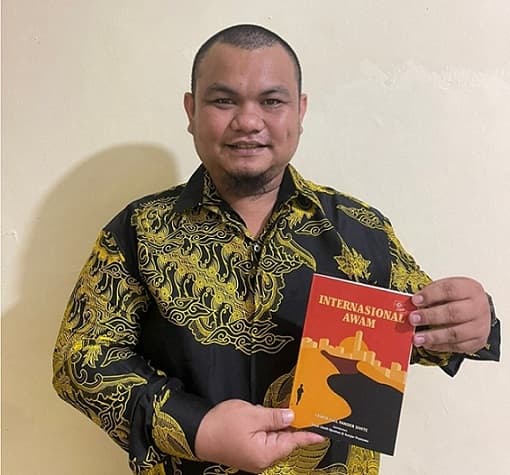 penulis_buku_internasional_awam_angkat_bicara_terkait_begal_di_medan