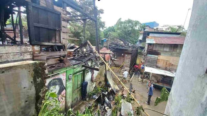 penyebab_kebakaran_8_unit_rumah_di_medan_maimun_belum_diketahui_polisi_belum_ada_hasilnya