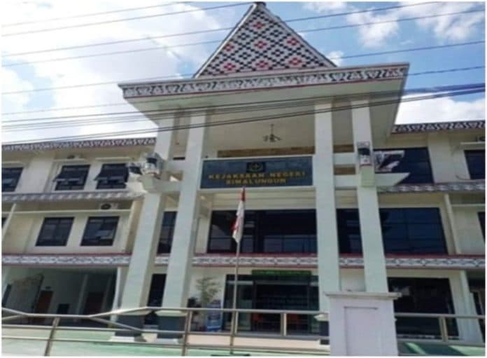 penyidik_belum_lengkapi_berkas_perkara_monang_samosir_kasi_intel_kita_tunggu_saja