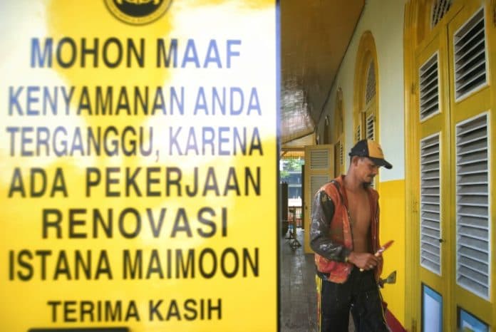 perawatan_bangunan_heritage_istana_maimun_medan